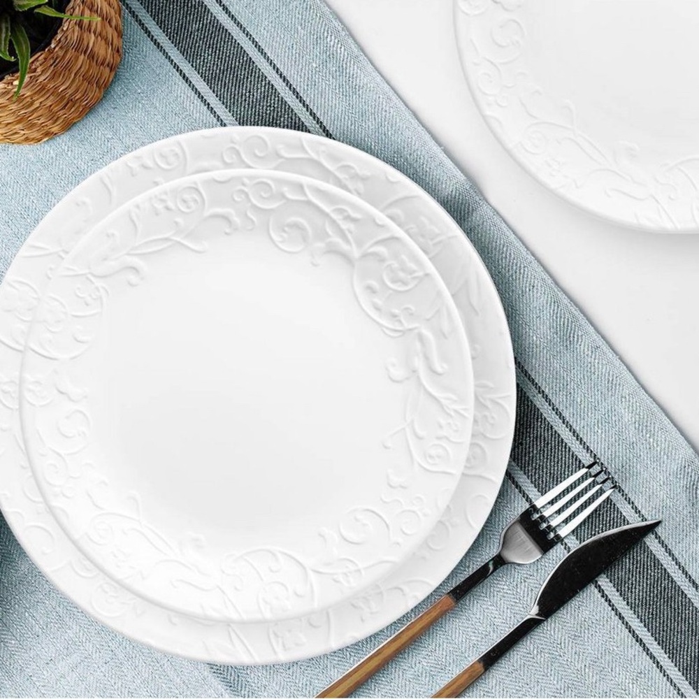 Corelle Vitrelle Embossed Bella Faenza 8.5” Salad 6 Plates